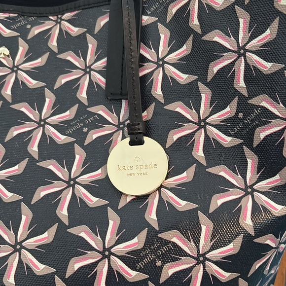 Kate spade New York Broome Street large tote - Picture 8 of 8